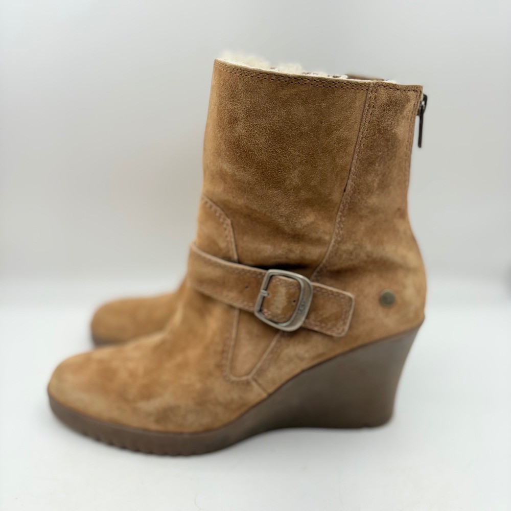 UGG Gisella Suede Wedge Ankle Boots Fur Lined Zip Side Buckle‎ Women 9